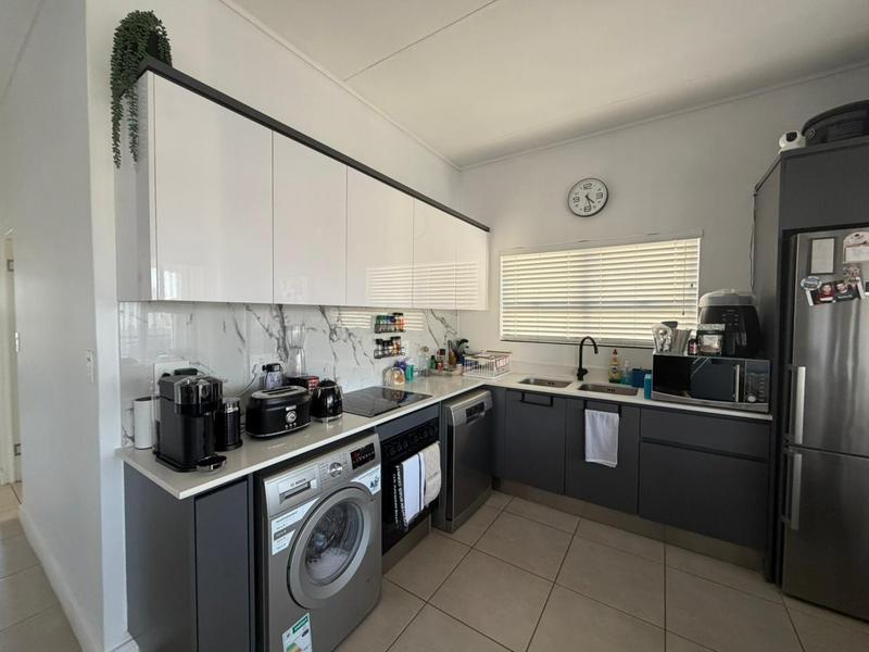 To Let 2 Bedroom Property for Rent in Croydon Western Cape